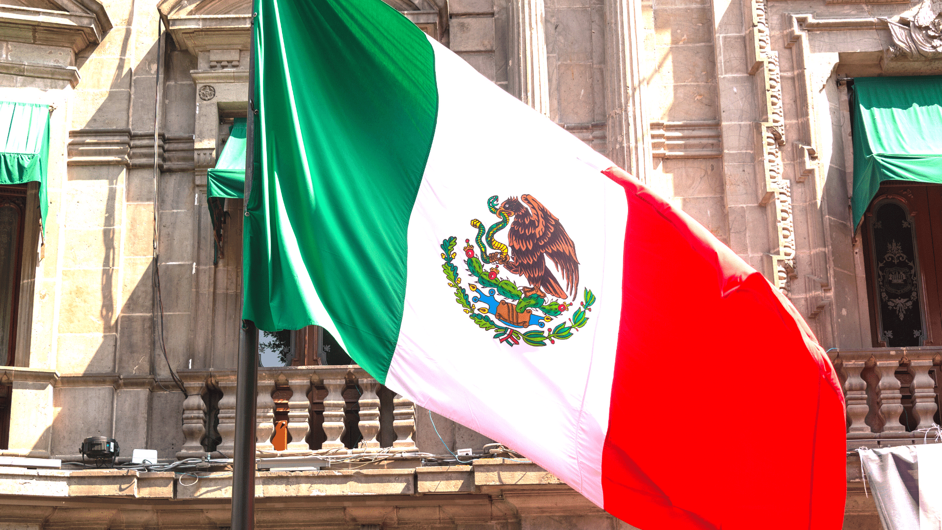 What is the political system in Mexico?